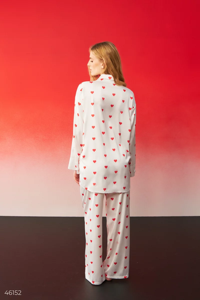 Silk pajamas with a heart print photo 4
