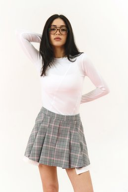 College gray pleated skirt photo 3