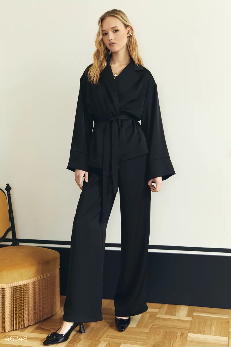 Черный костюм-кимоно с поясом фотография 2