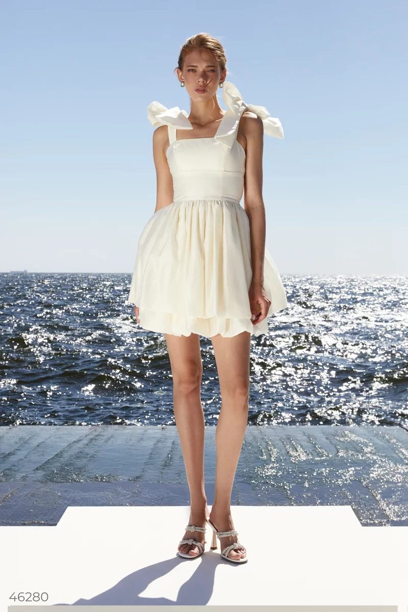 Молочна сукня міні з пишною спідницею фотографія 1