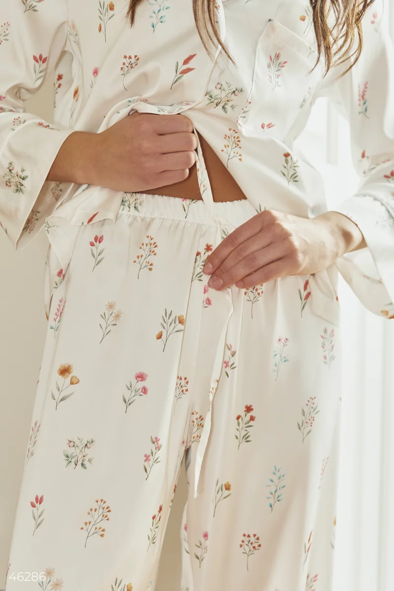 Шелковая пижама с цветочным принтом фотография 4
