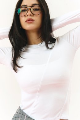 White longsleeve with diagonal lines photo 3