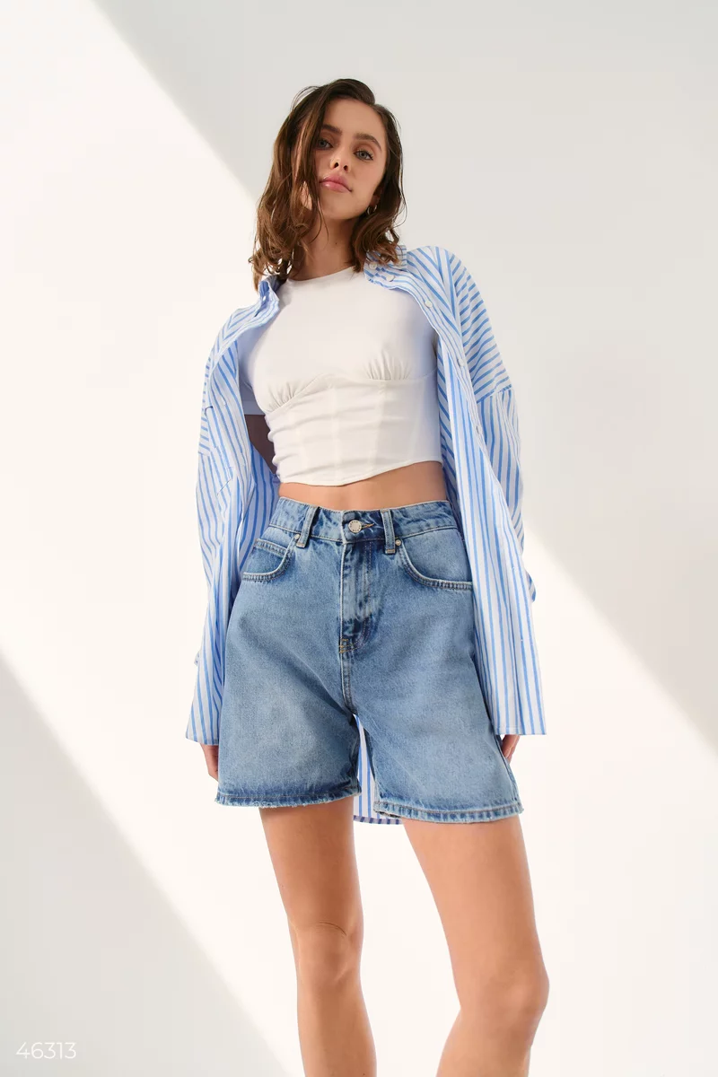 Blue denim shorts with a high waist photo 2