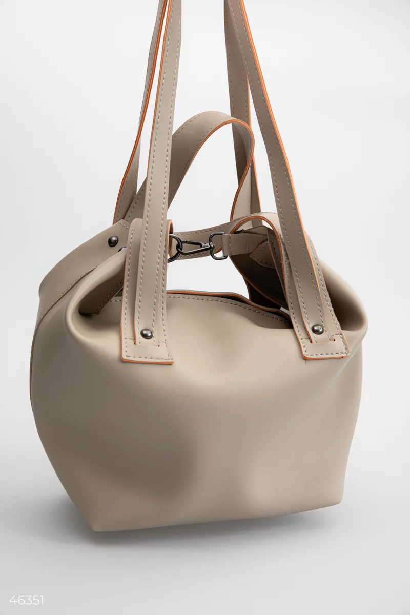 Beige trapeze bag made of eco-leather photo 3