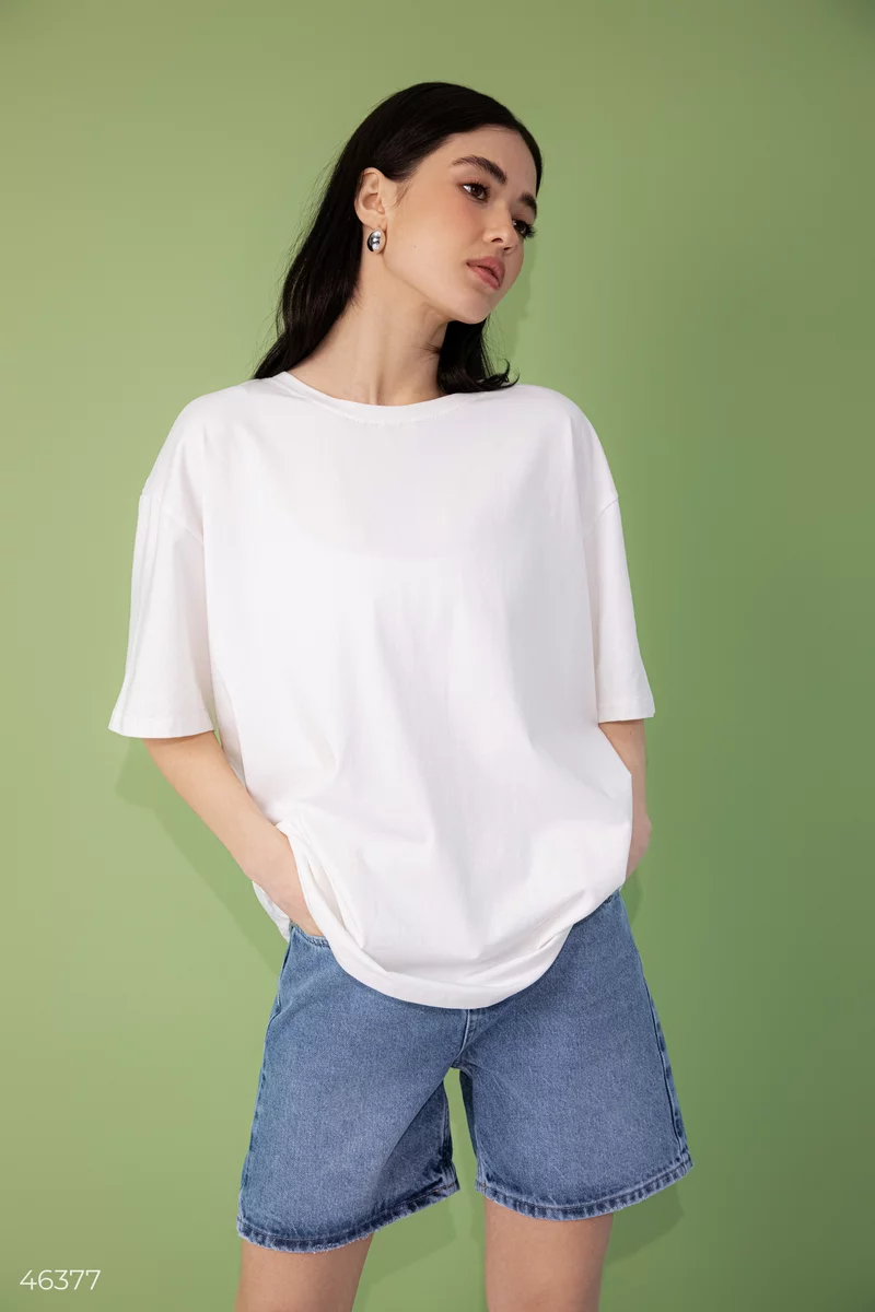 White basic t-shirt oversize photo 1