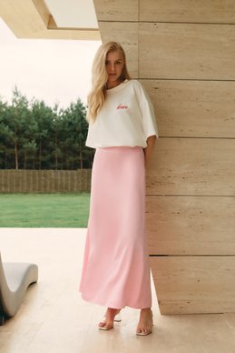 Розовая сатиновая юбка макси фотография 5
