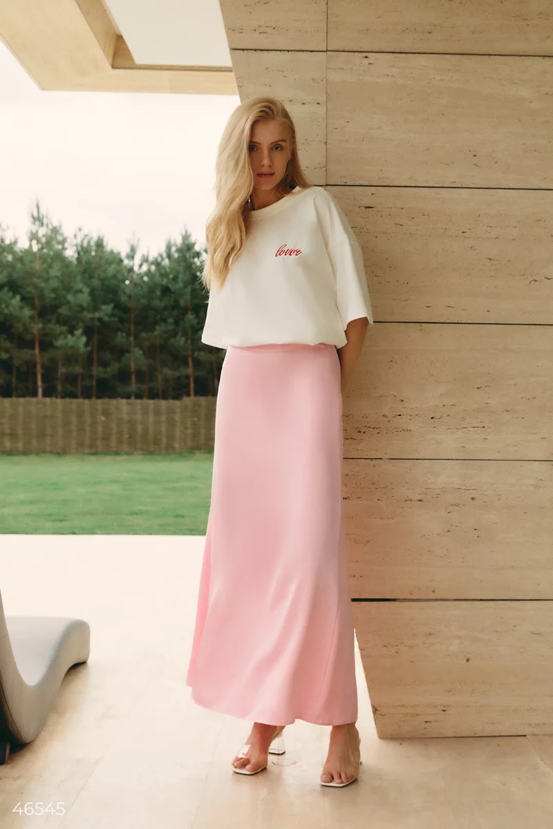 Розовая сатиновая юбка макси фотография 1