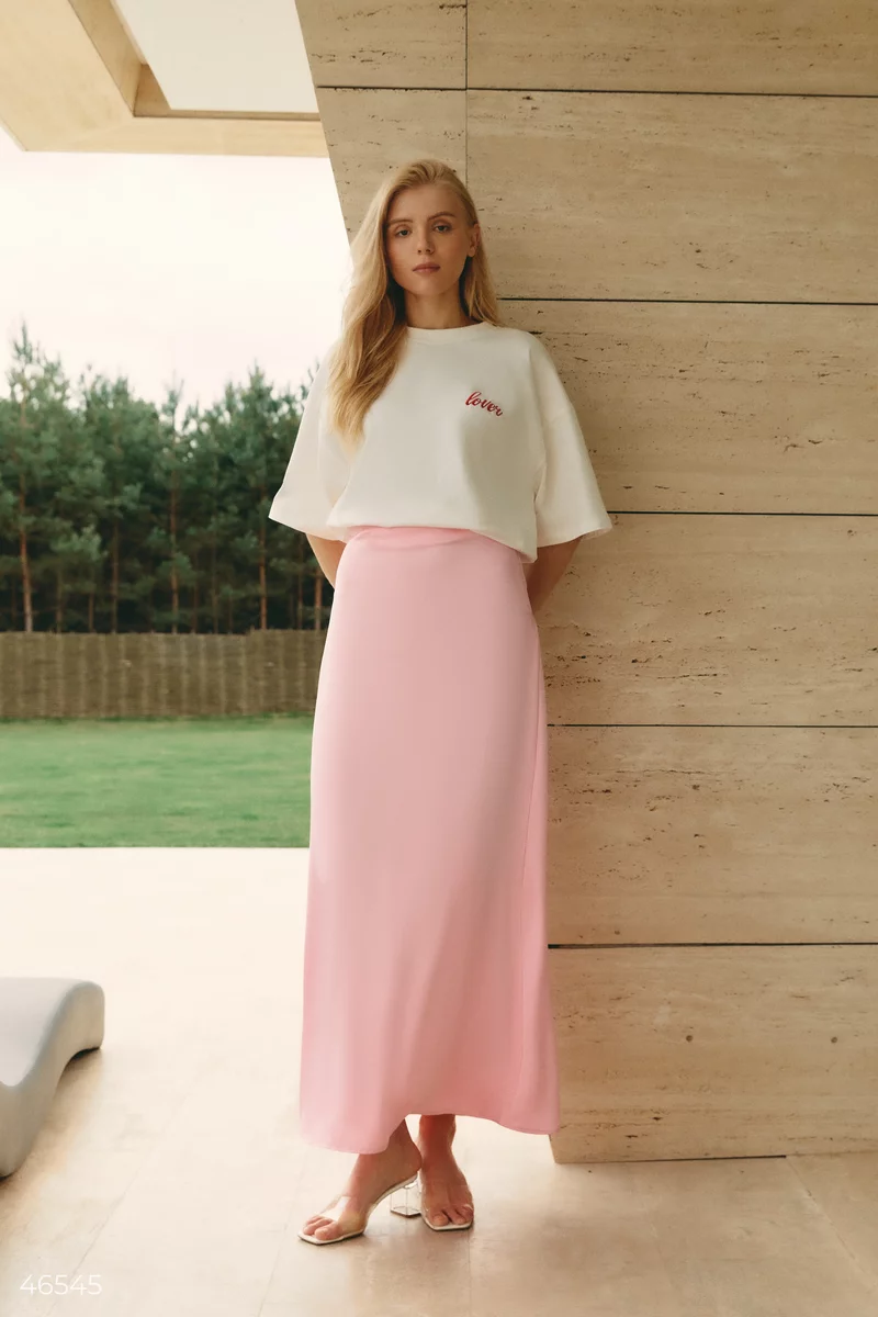 Розовая сатиновая юбка макси фотография 2