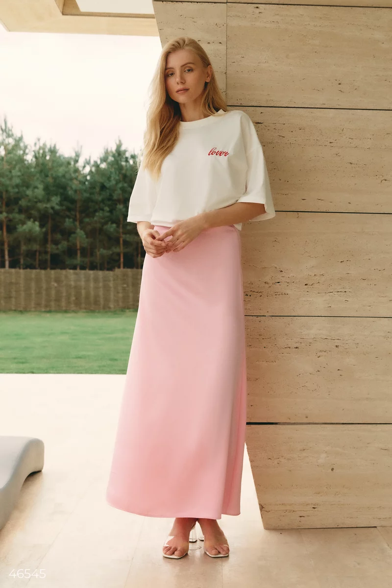 Розовая сатиновая юбка макси фотография 3