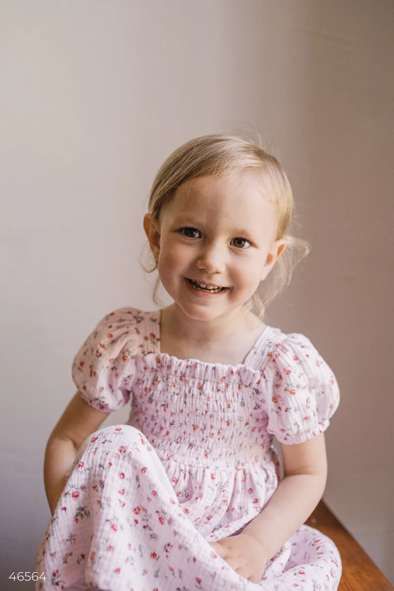 Рожева дитяча сукня із натурального мусліну фотографія 5