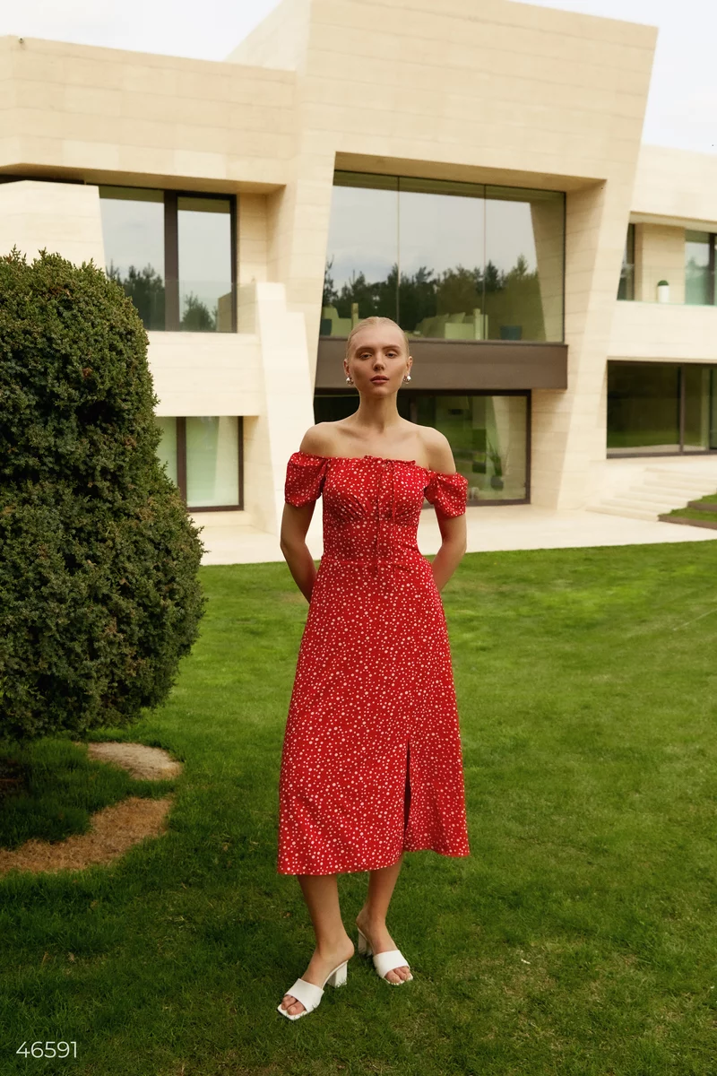 Червона сукня міді у принт горошок фотографія 1