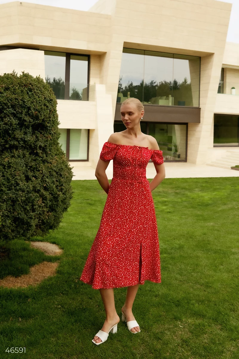 Червона сукня міді у принт горошок фотографія 4