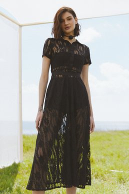 Чорна мереживна сукня міді фотографія 2