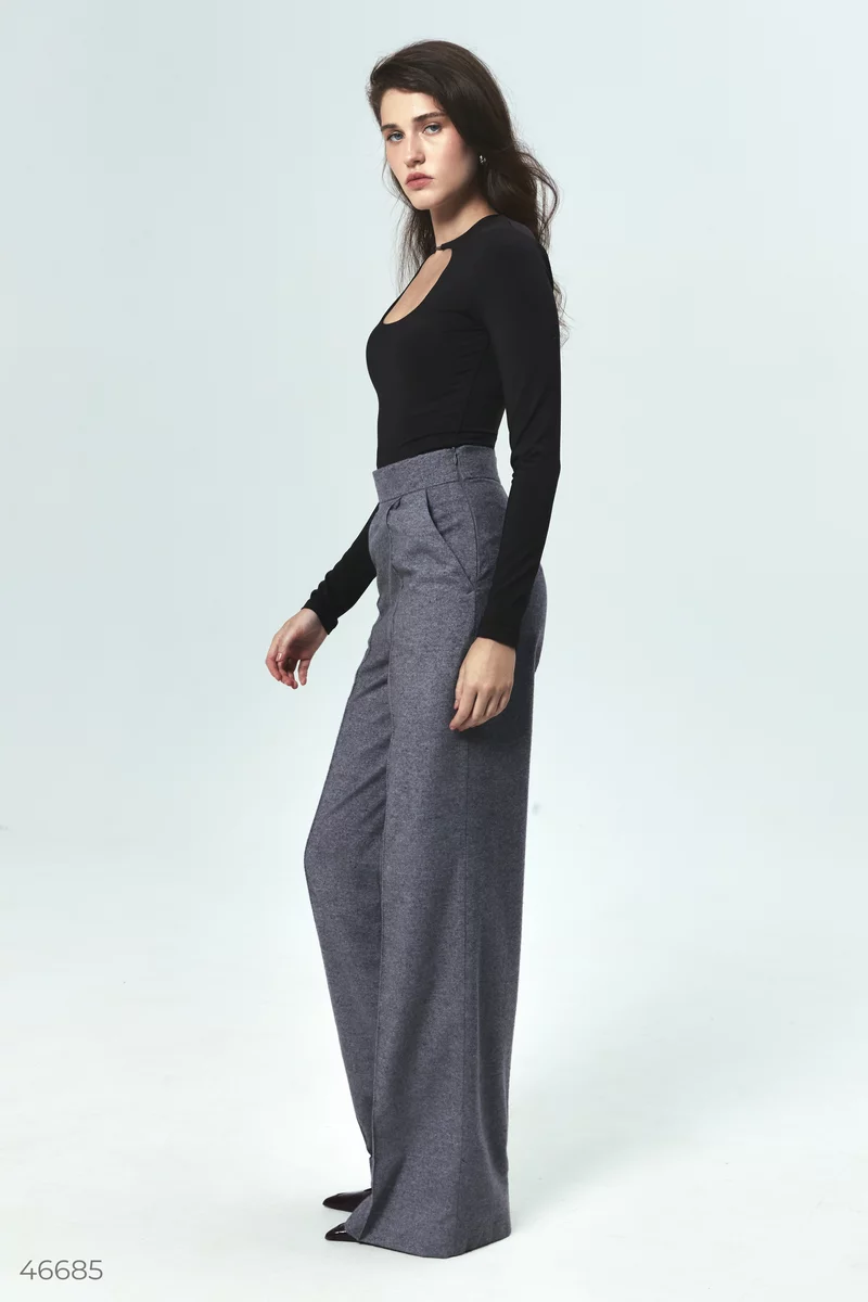 Gray palazzo pants with arrows photo 1