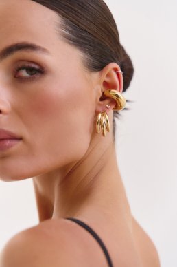 Golden earrings triple rings photo 2