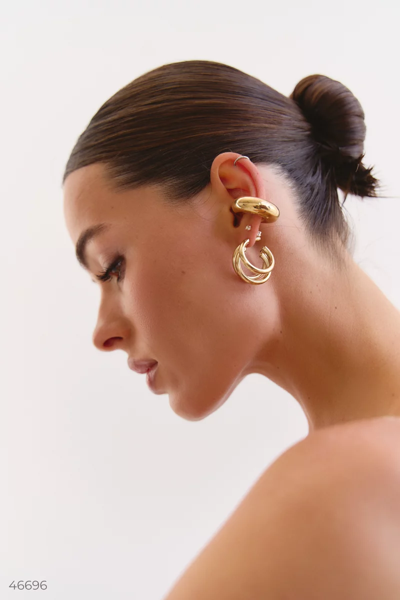 Golden earrings triple rings photo 3