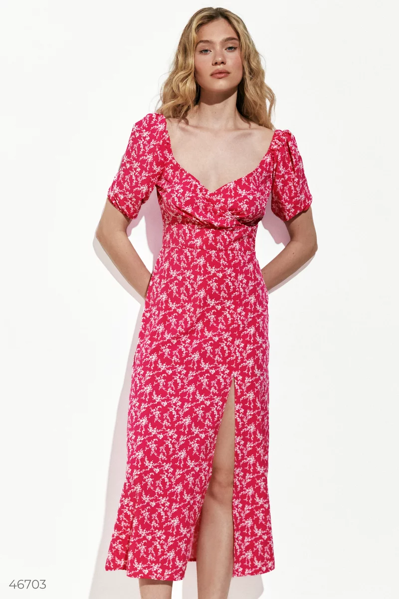 Малиновое платье миди с цветочным принтом фотография 4