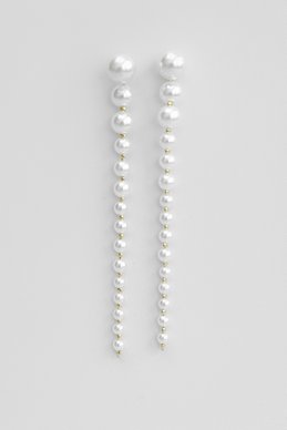 Серебристые длинные серьги-подвески с жемчугом фотография 2