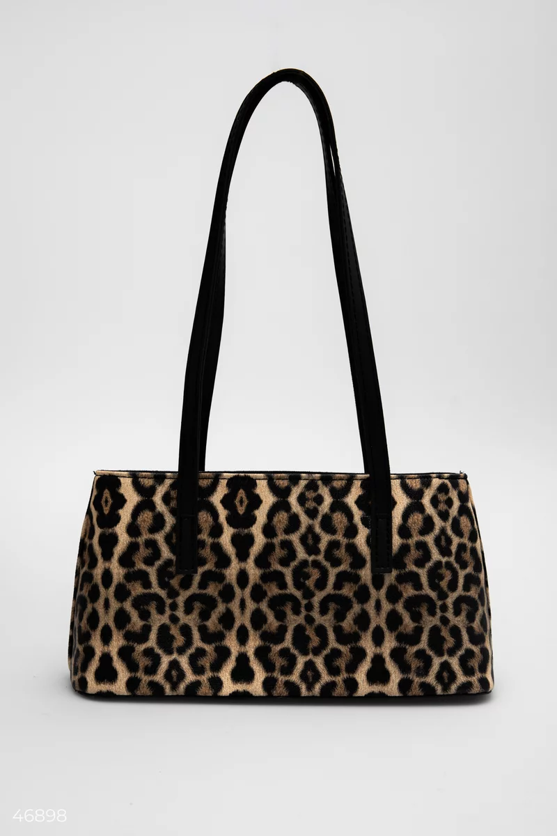 A bag with a leopard print photo 5