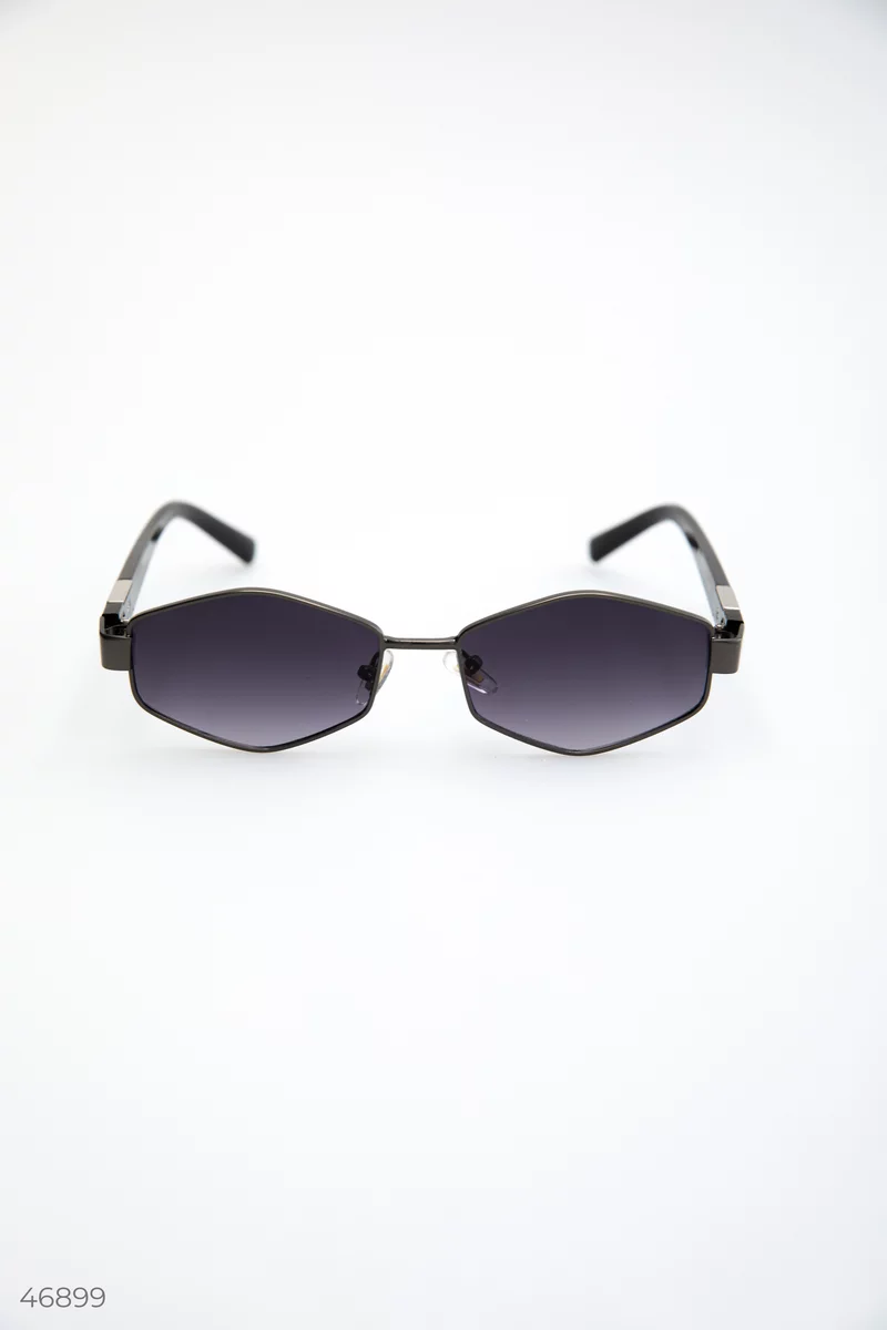 Black sunglasses geometry photo 3