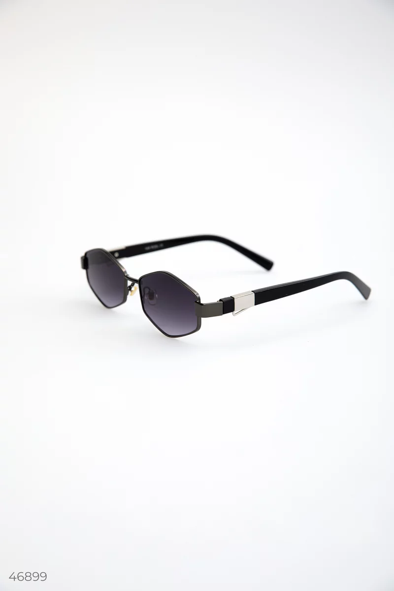 Black sunglasses geometry photo 4