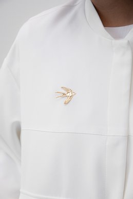 Golden Swallow Badge photo 2