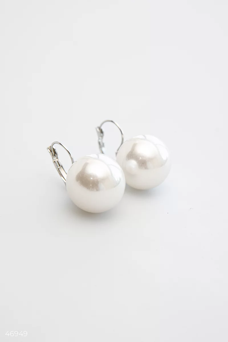 Silver earrings with a three-dimensional pearl photo 4