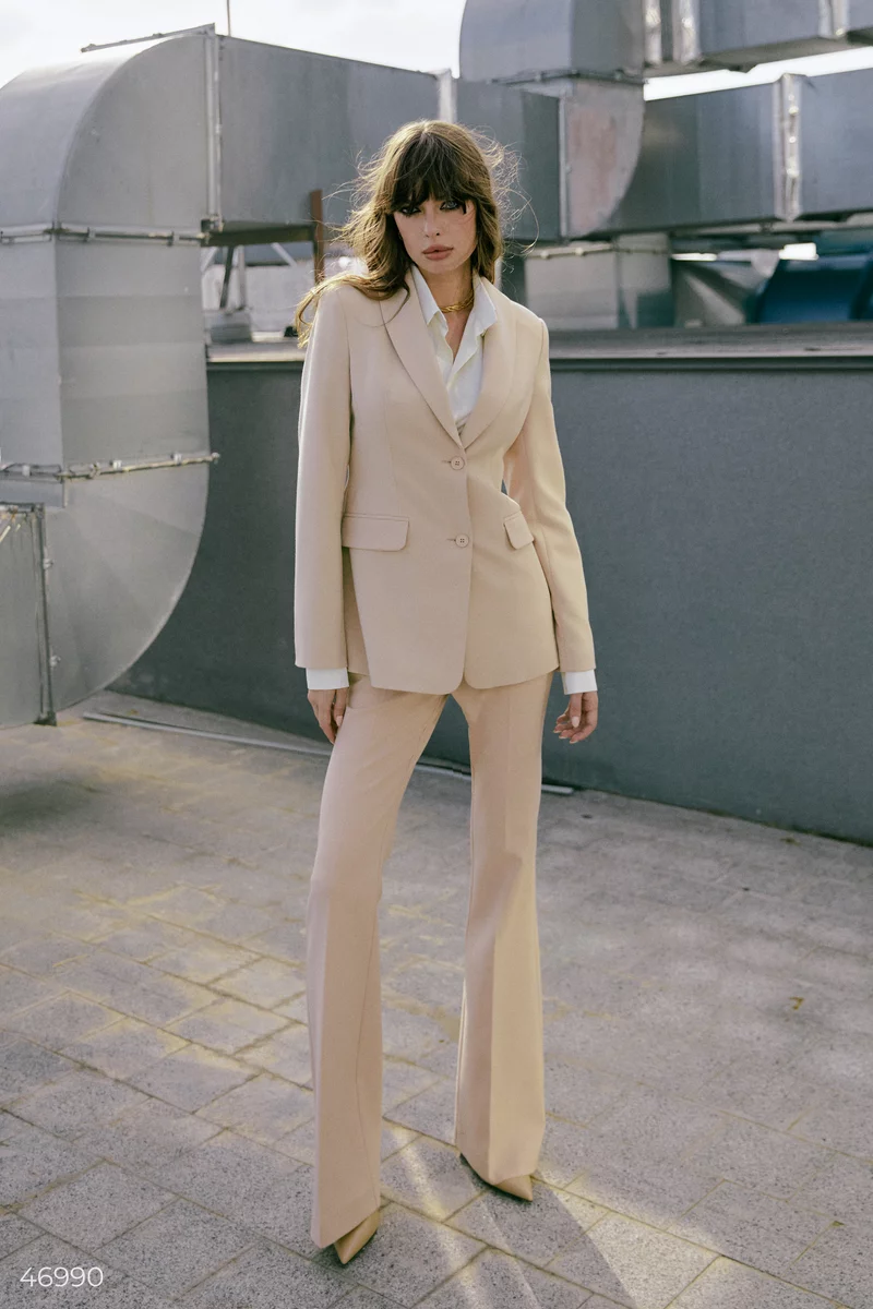 Beige elongated jacket with lapels photo 5