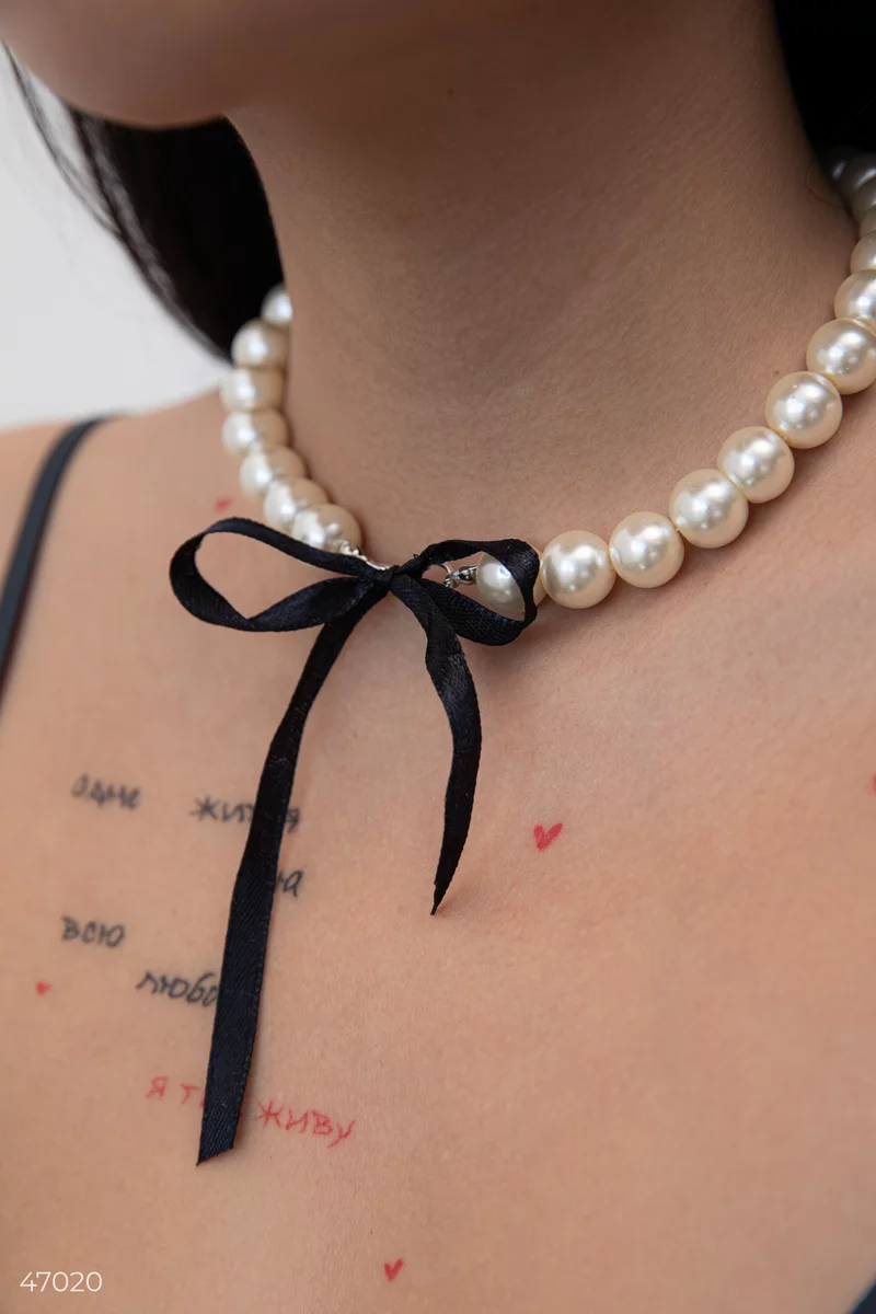 Choker with pearls on a string photo 1