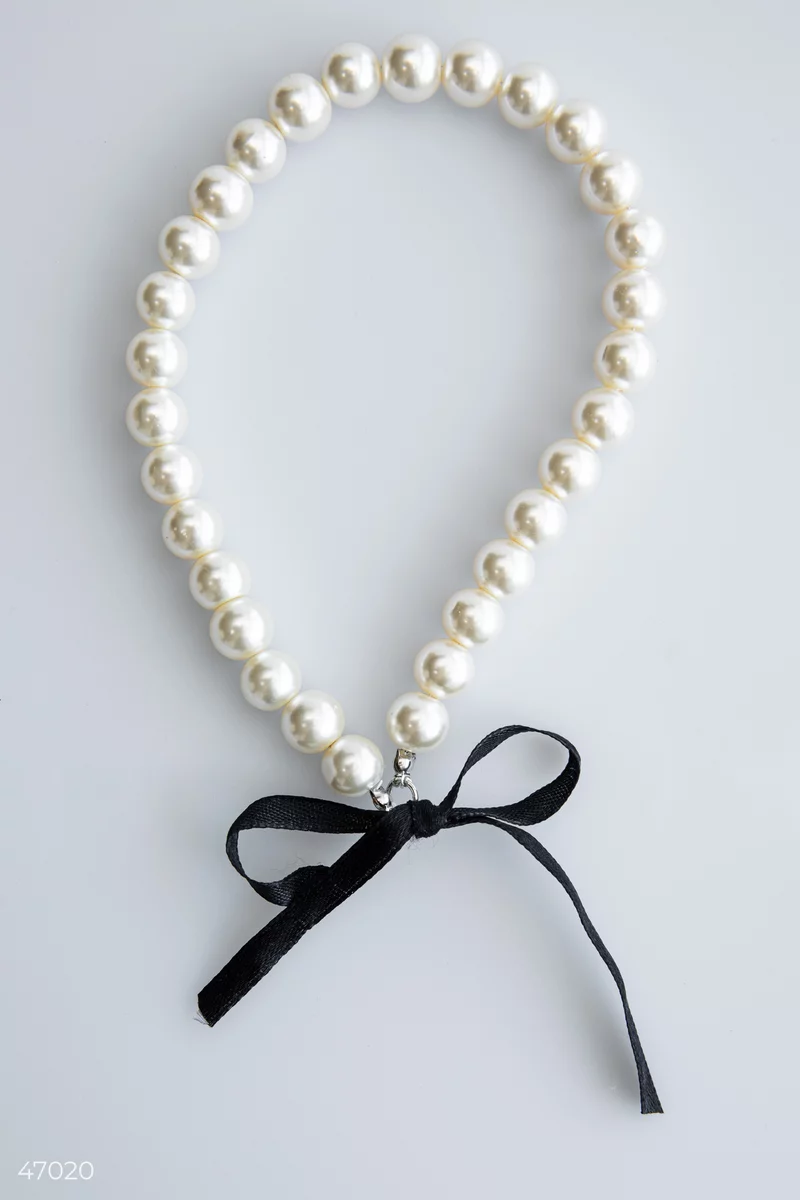 Choker with pearls on a string photo 3