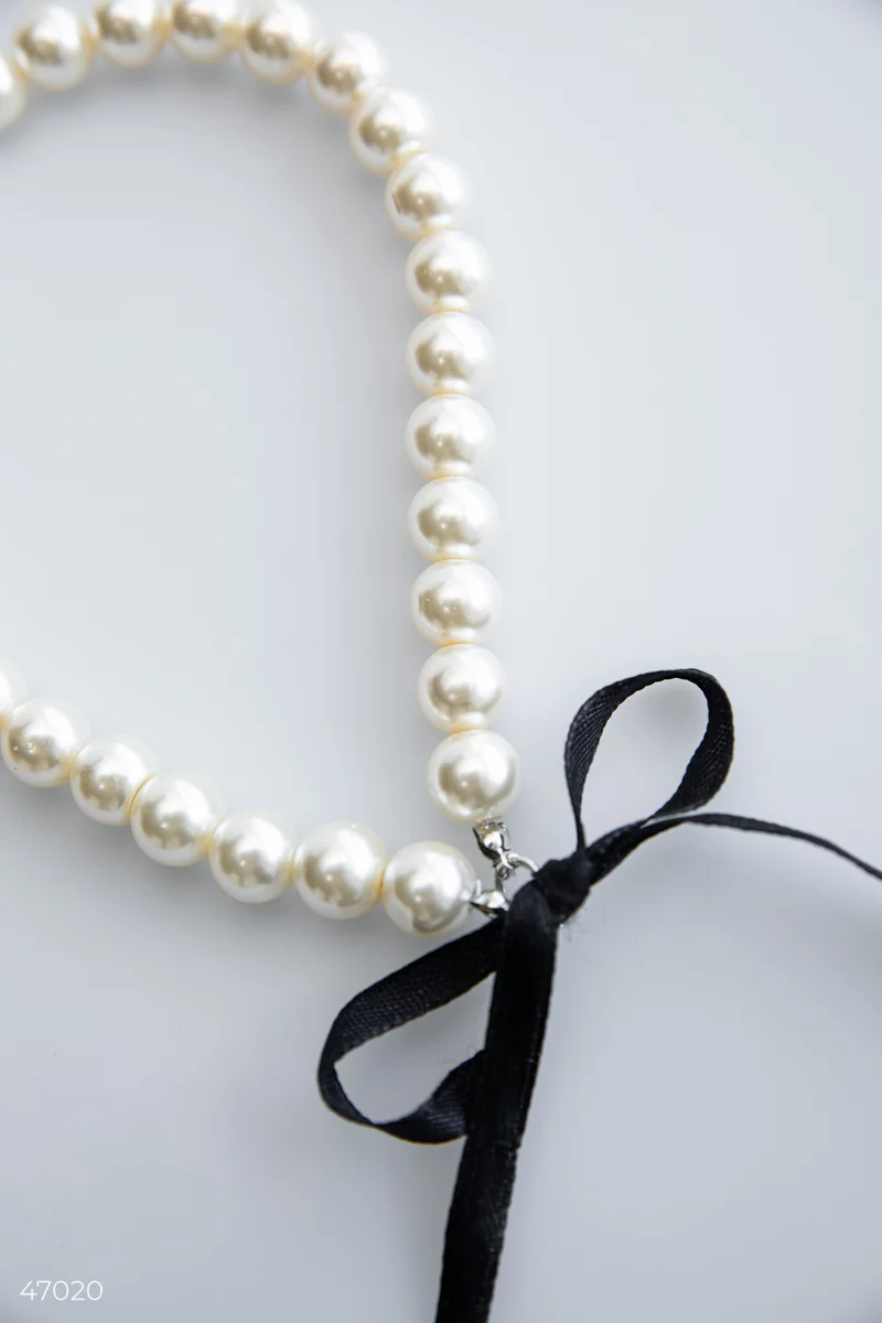 Choker with pearls on a string photo 4