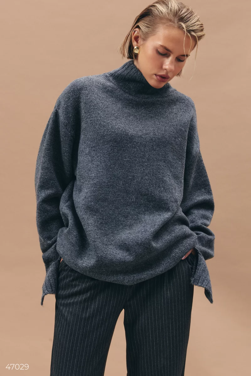 Gray oversized sweater with accent cuff photo 2