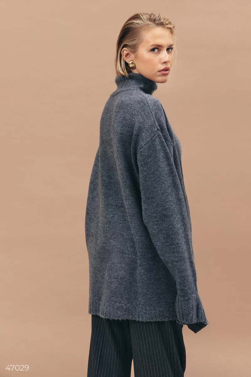 Gray oversized sweater with accent cuff photo 4