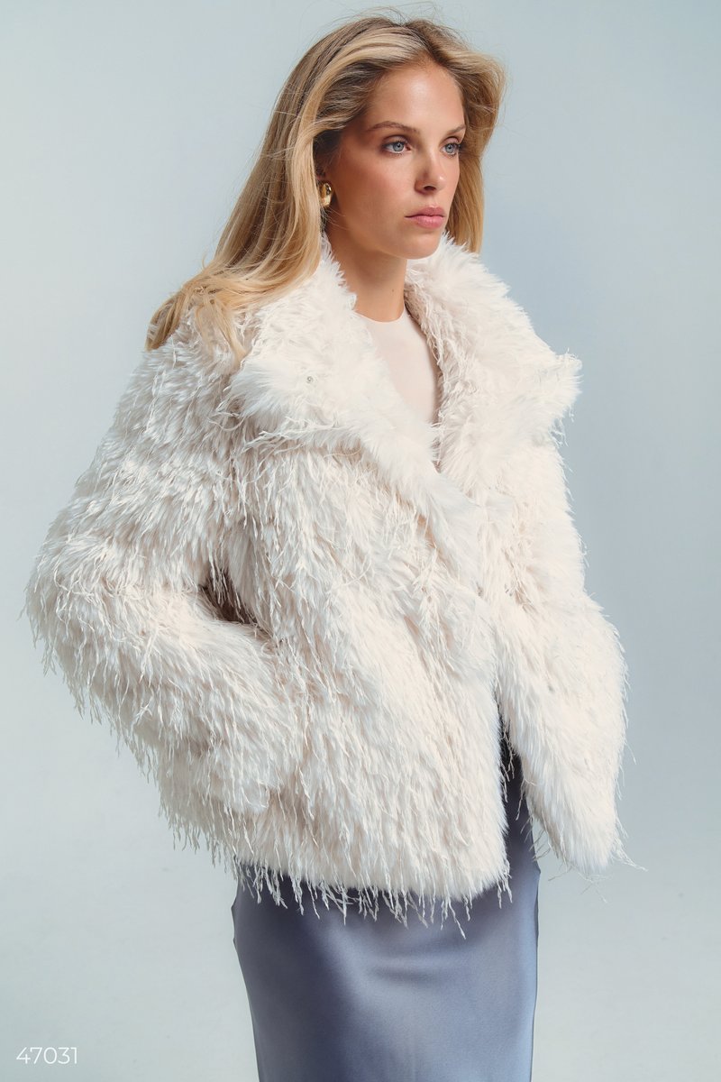 her lip to Royal Faux Fur Coat