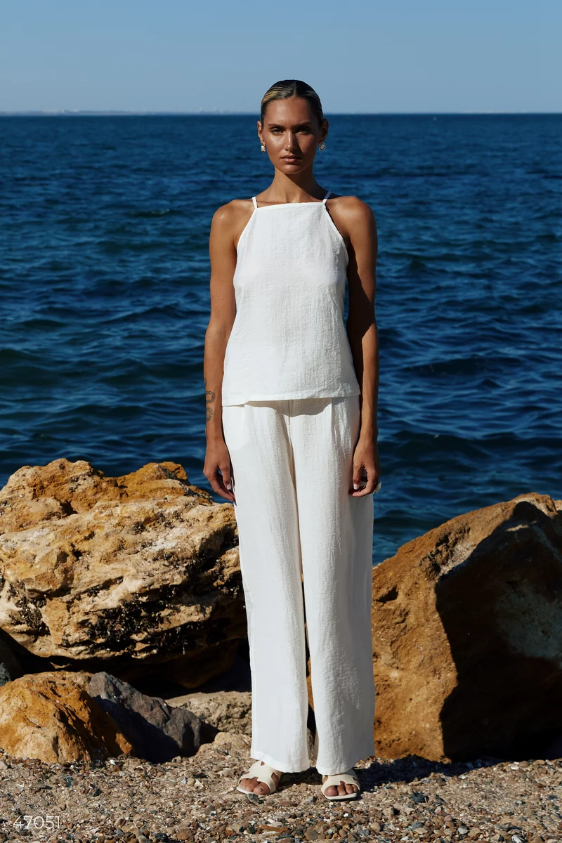 Milk linen suit with top and pants photo 4