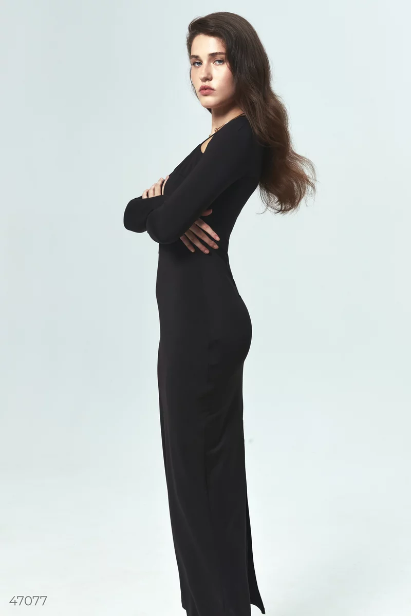 Black knitted maxi dress with straps photo 3