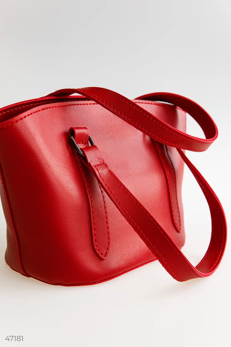 A red bag in the shape of a trapezoid photo 4