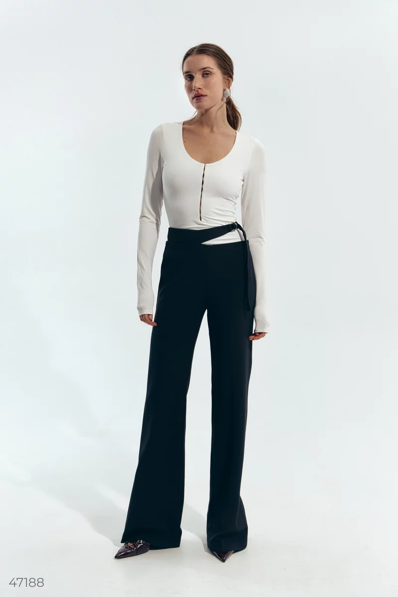 Black trousers with an asymmetric fastening photo 2