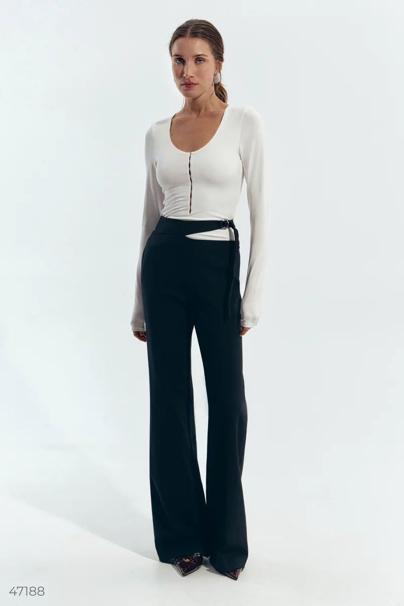 Black trousers with an asymmetric fastening photo 4