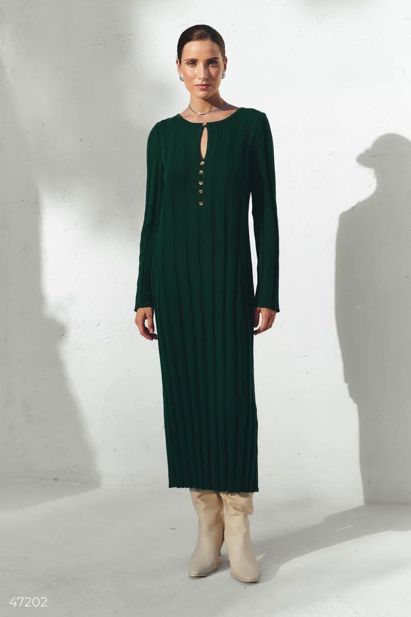 Green knitted midi dress with buttons photo 2