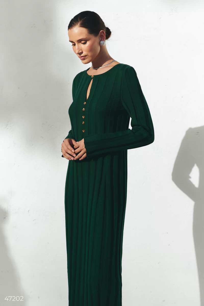 Green knitted midi dress with buttons photo 3