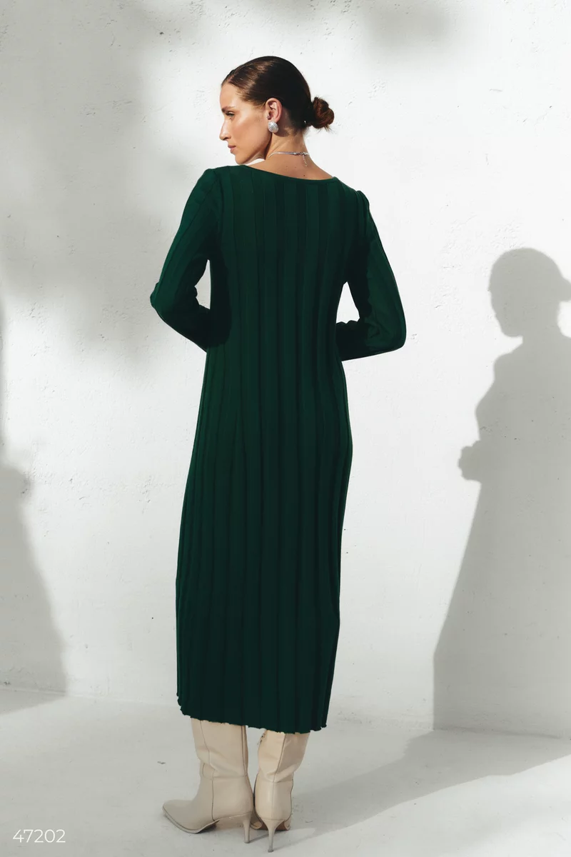 Green knitted midi dress with buttons photo 5