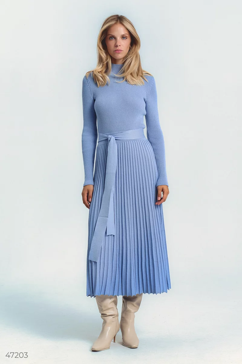 Blue knitted midi dress with pleating photo 2