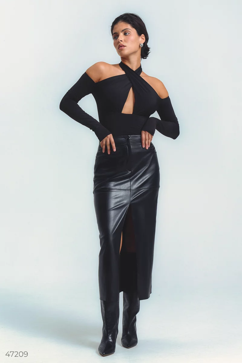 Midi leather skirt with slit photo 5