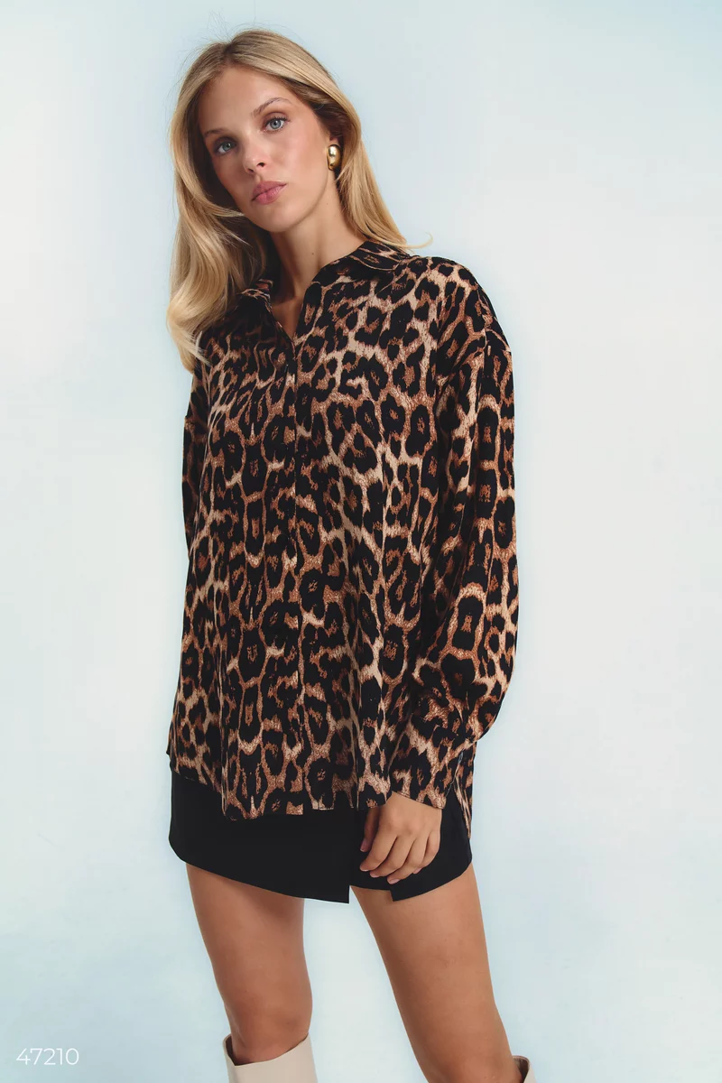 Loose fit shirt with leopard print photo 3