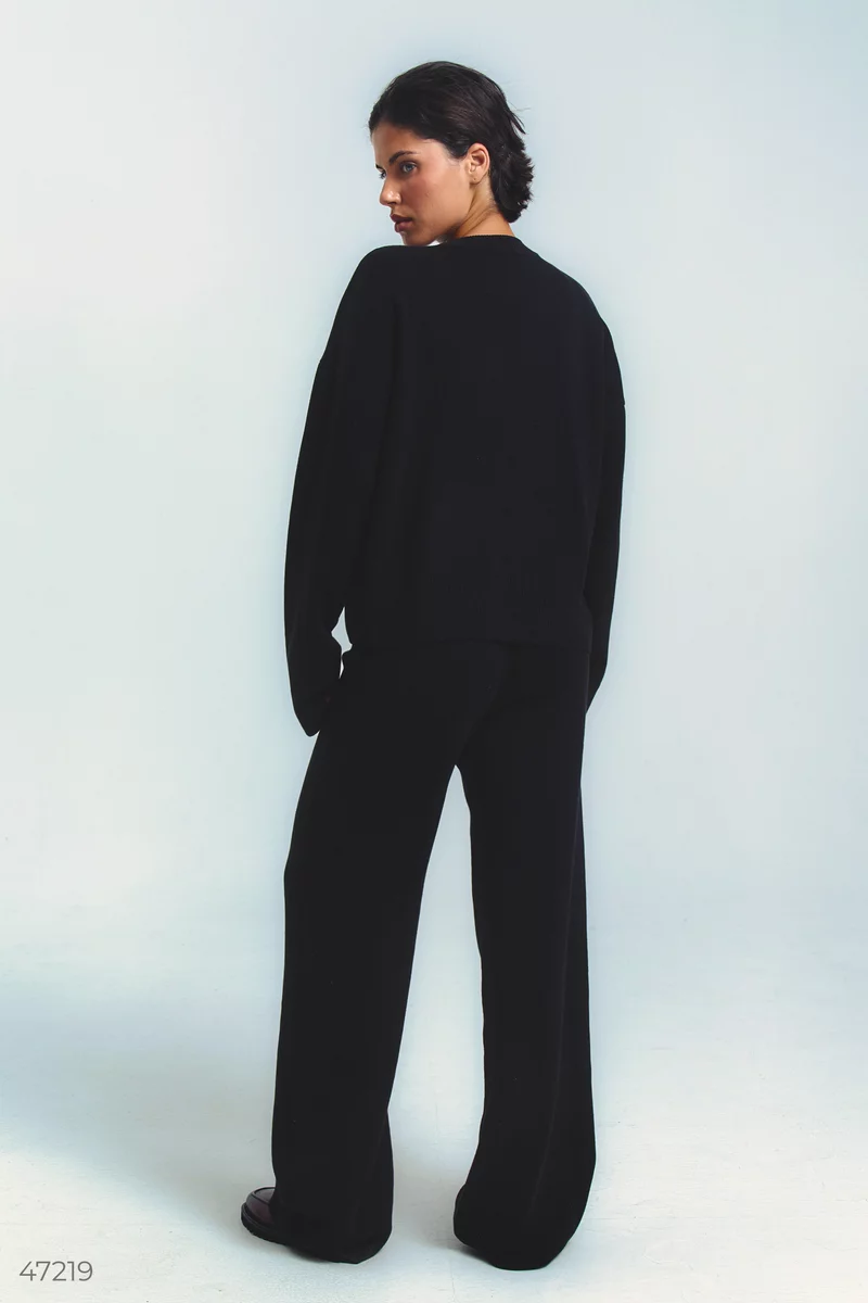 Black knitted suit with trousers photo 4