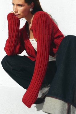 Red cardigan with a round neck photo 3