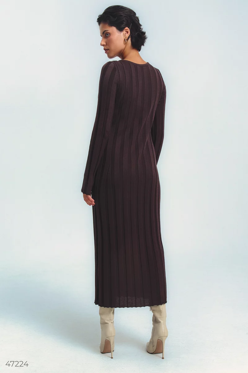 Brown knitted midi dress with buttons photo 3