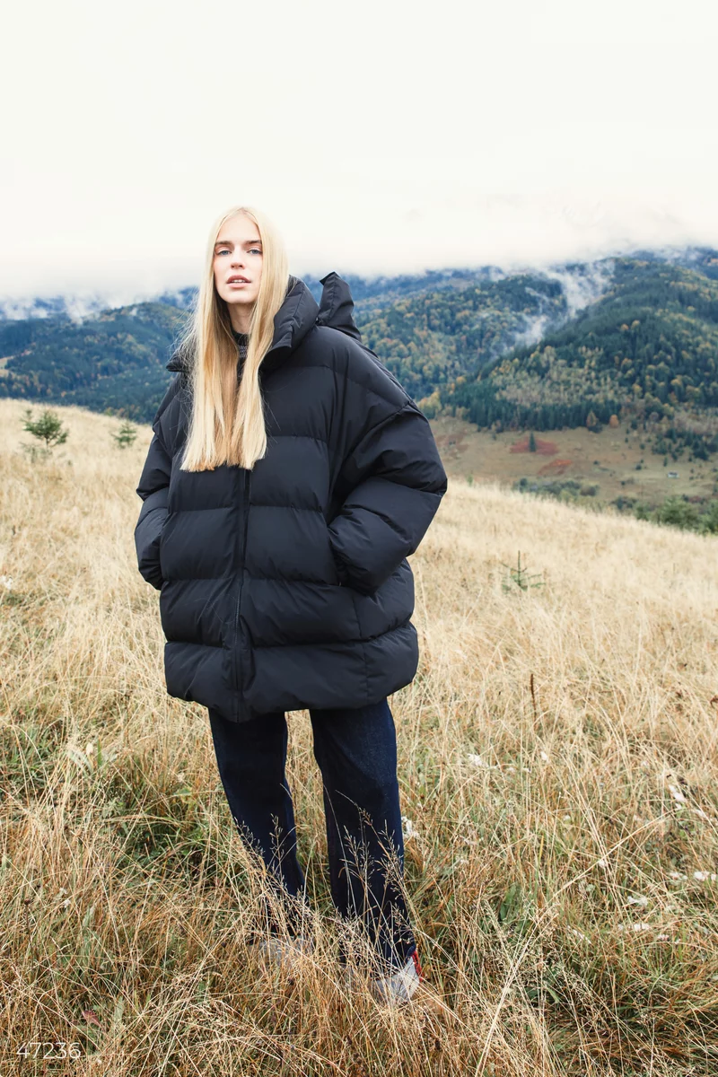 Black warm voluminous down jacket photo 2