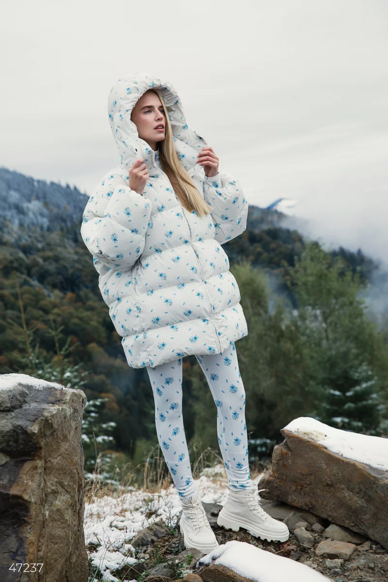 Warm voluminous down jacket with a floral print photo 4